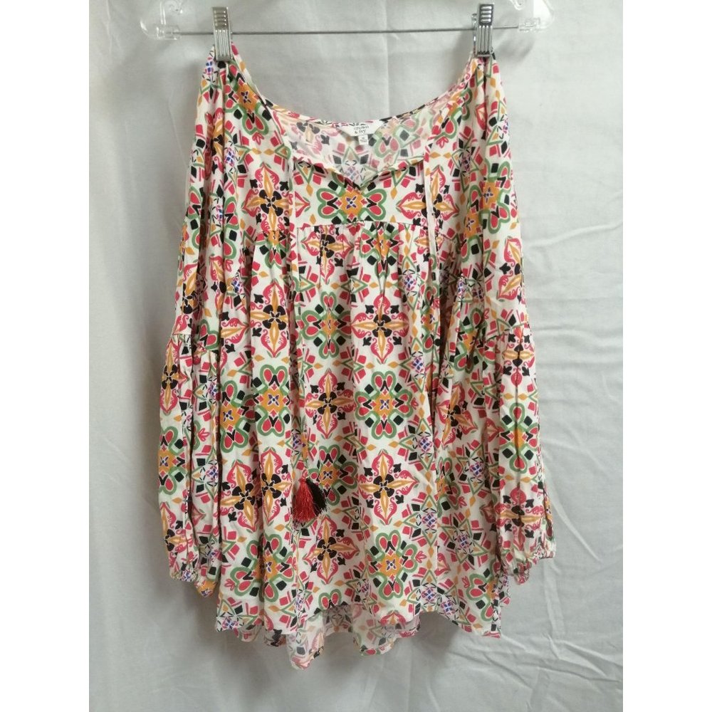 Crown and Ivy medium top